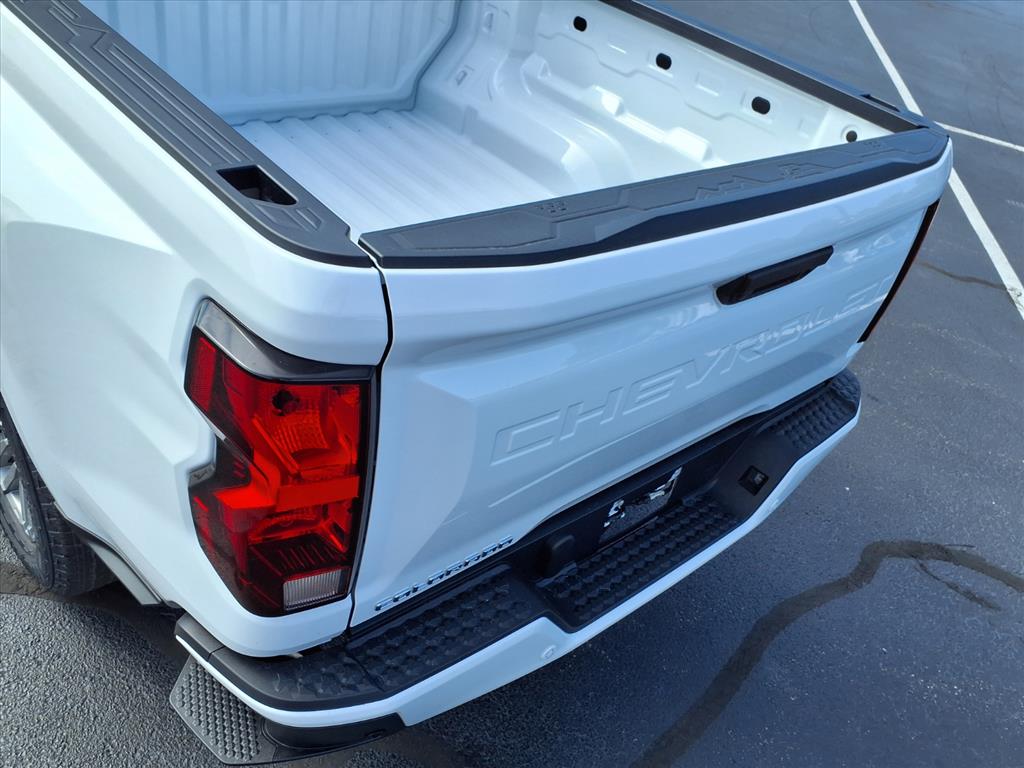 2026 Chevrolet Colorado LT photo 17