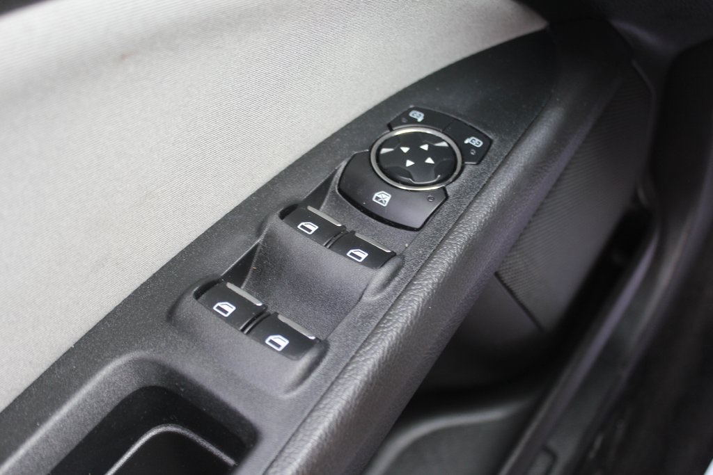 2014 Ford Fusion S photo 18