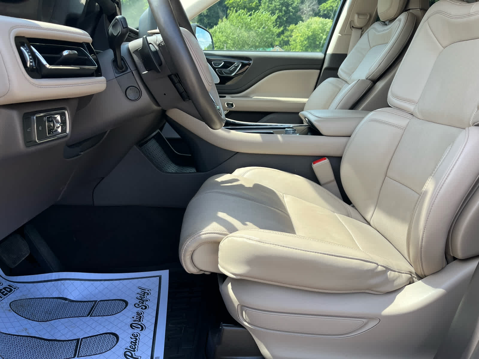 2022 Lincoln Aviator Reserve photo 25
