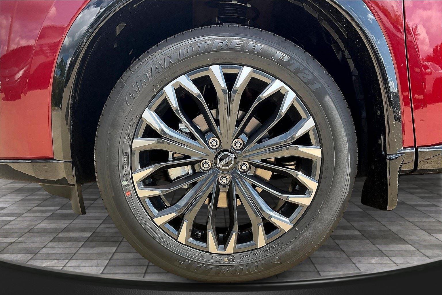 2026 Nissan Rogue Platinum photo 12