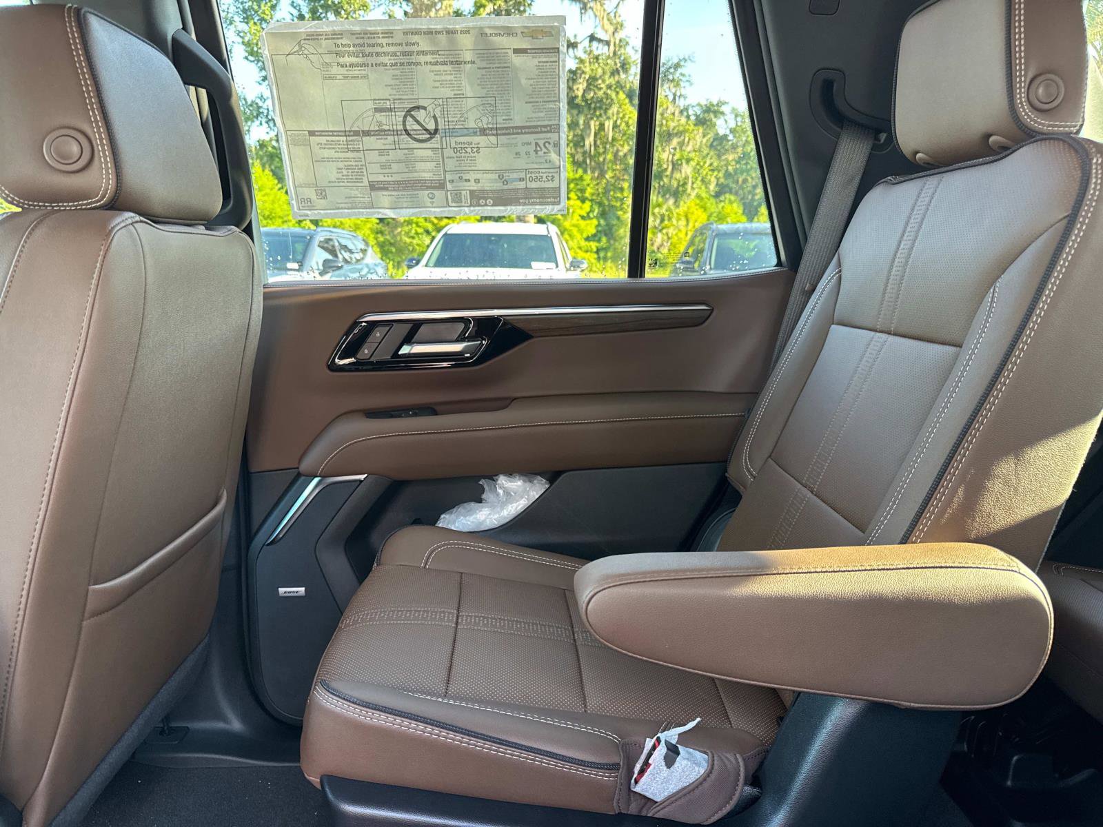 2025 Chevrolet Tahoe High Country photo 14