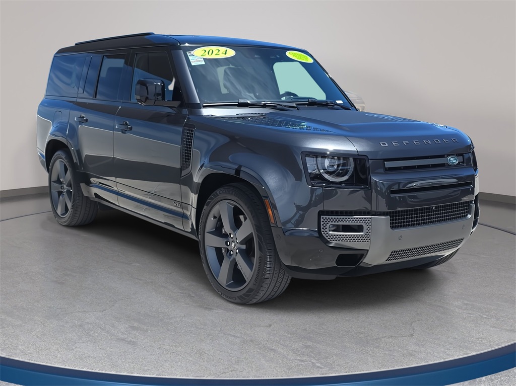 2024 Land Rover Defender 130 V8 photo 3