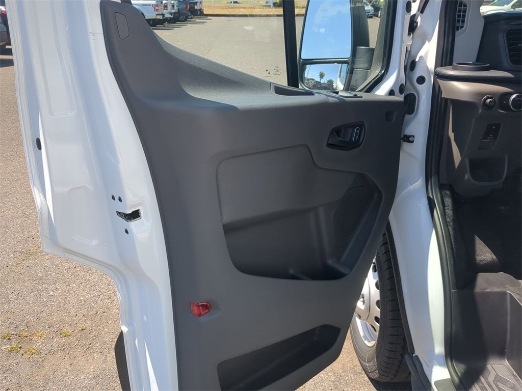 2025 Ford Transit photo 7