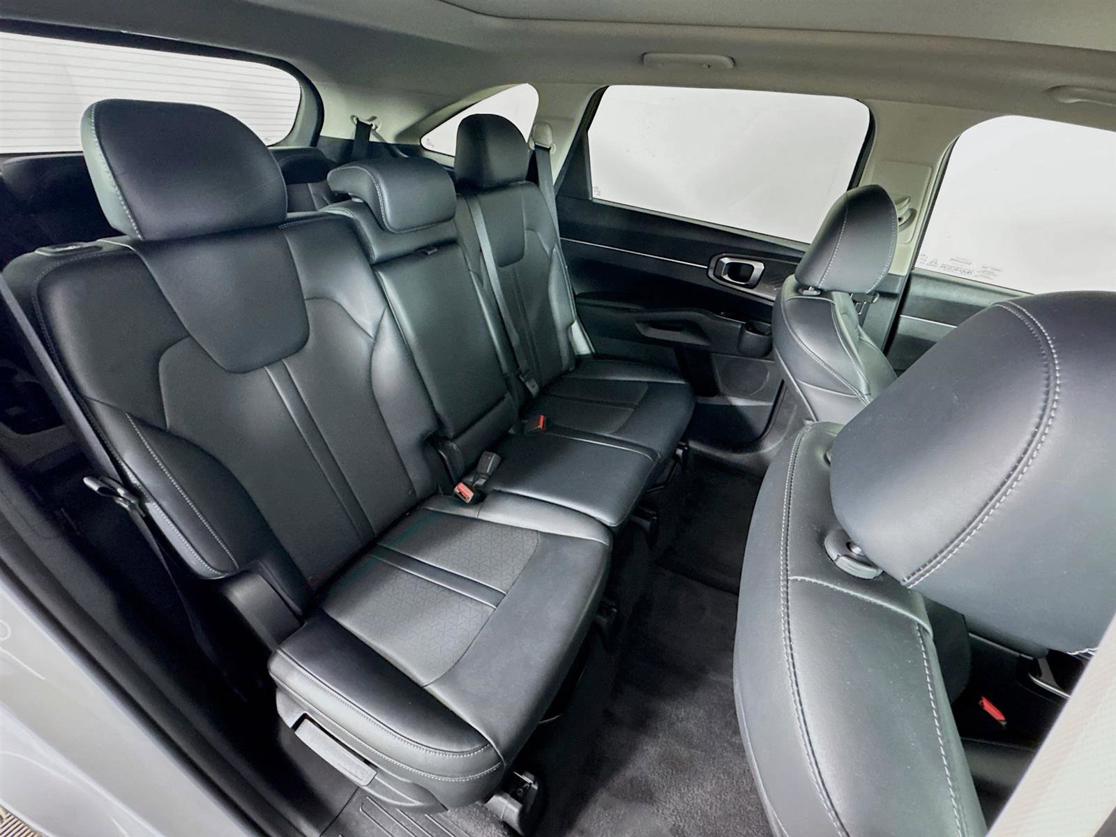 2021 Kia Sorento S photo 26
