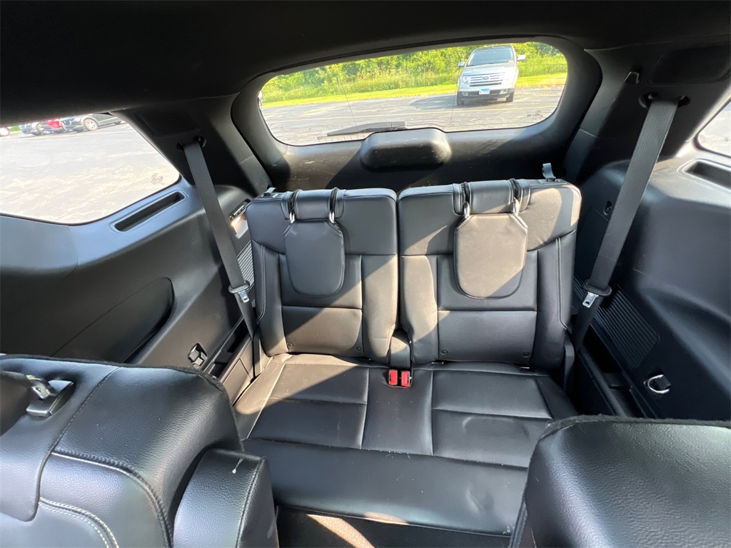 2022 Ford Explorer ST photo 34