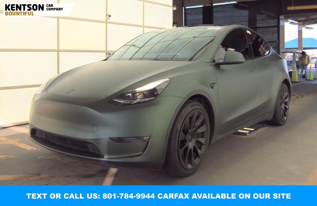 2023 Tesla Model Y Long Range's photo