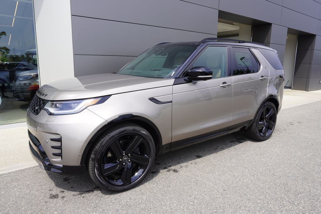 2025 Land Rover Discovery SE photo 3