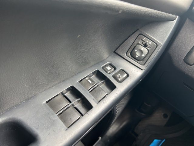 2014 Mitsubishi Lancer ES photo 22