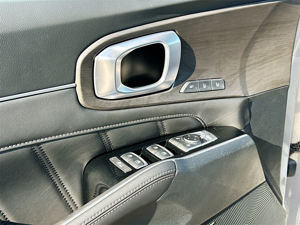 2026 Kia Sorento X-Line SX Prestige photo 15