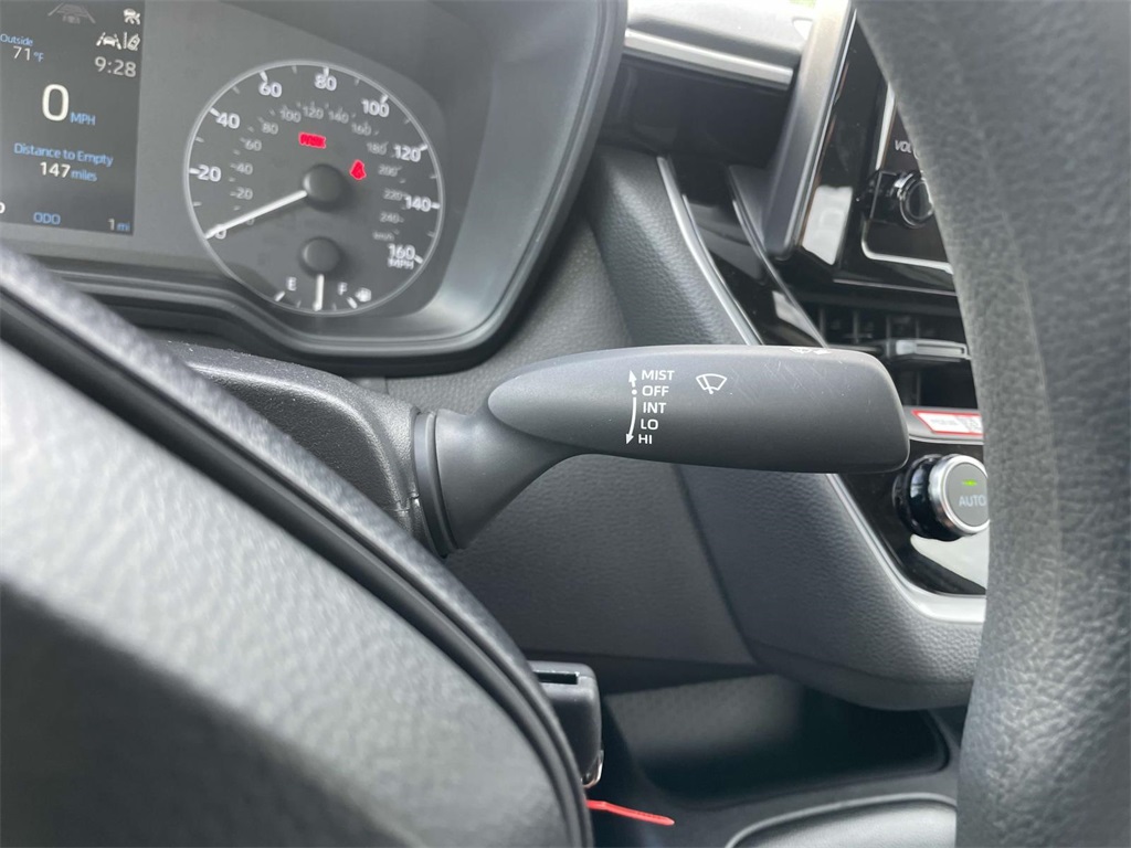 2025 Toyota Corolla LE photo 24