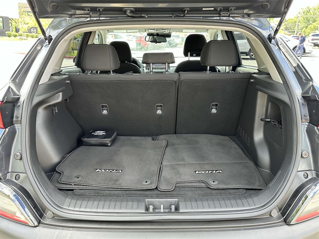 2022 Hyundai Kona SEL photo 29
