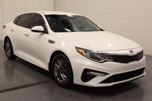 2020 Kia Optima LX photo 2