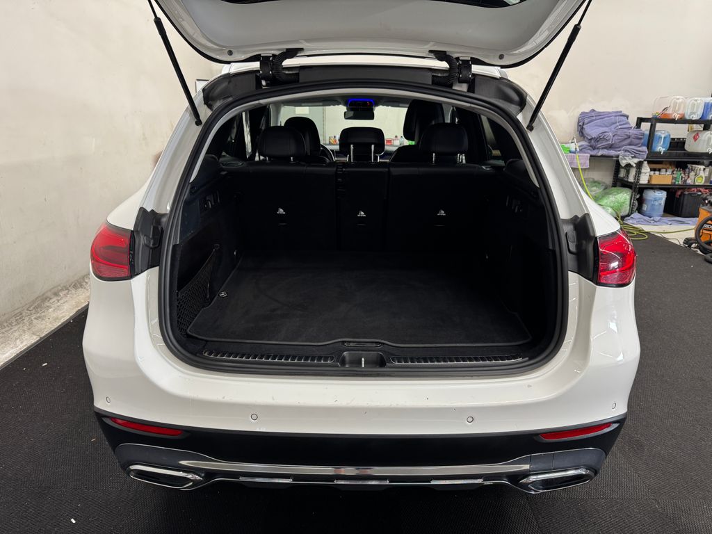 2023 Mercedes Benz GLC 300 4MATIC photo 4