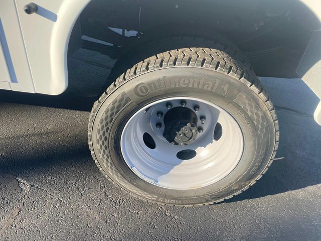 2024 Ford F-450 photo 4