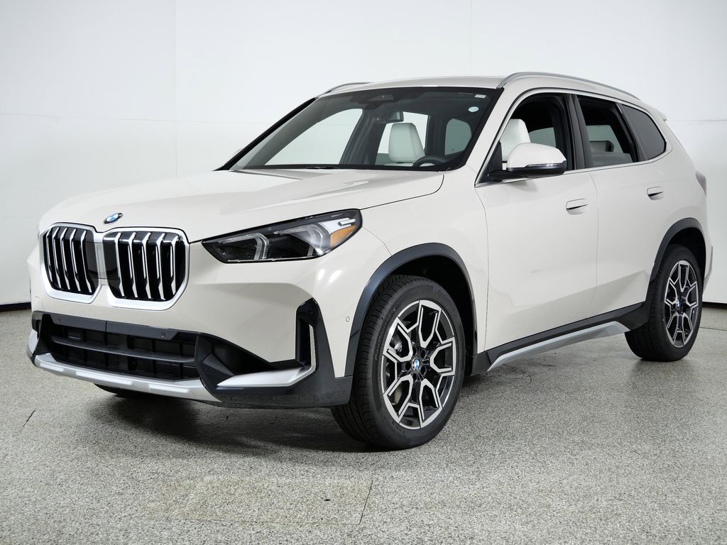2026 BMW X1 28i's photo