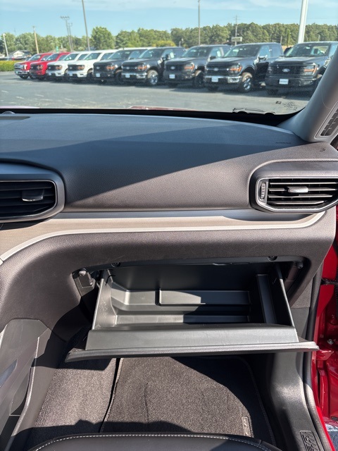 2023 Ford Explorer XLT photo 31