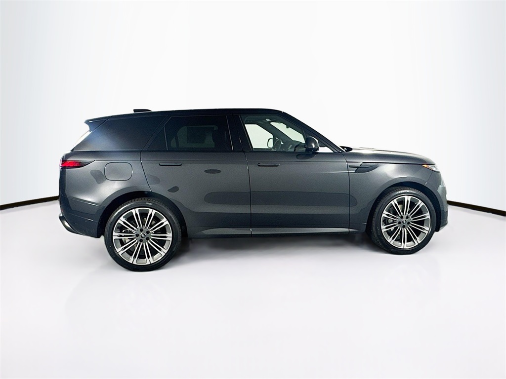 2025 Land Rover Range Rover Sport SE photo 4