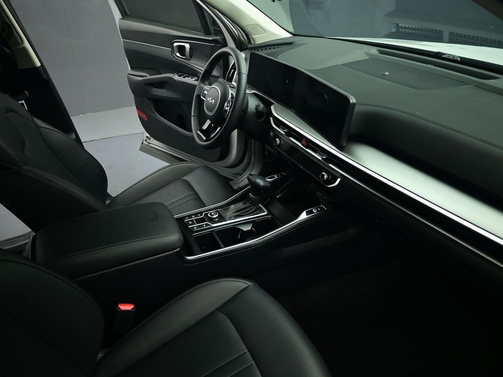 2025 Kia Sorento S photo 10