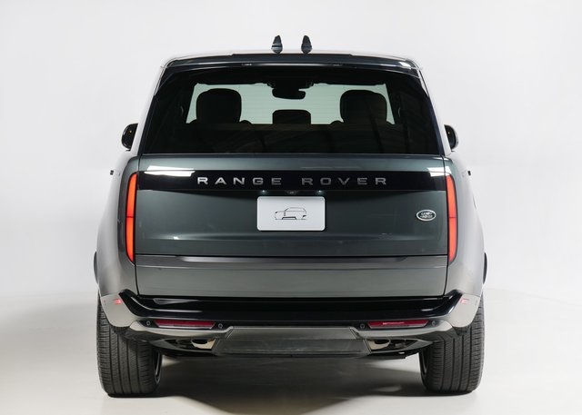 2023 Land Rover Range Rover SE photo 6
