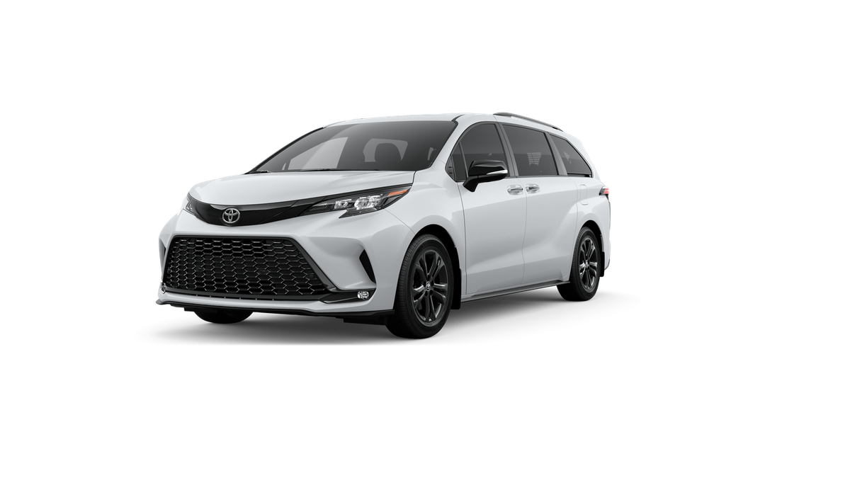 2026 Toyota Sienna XSE's photo