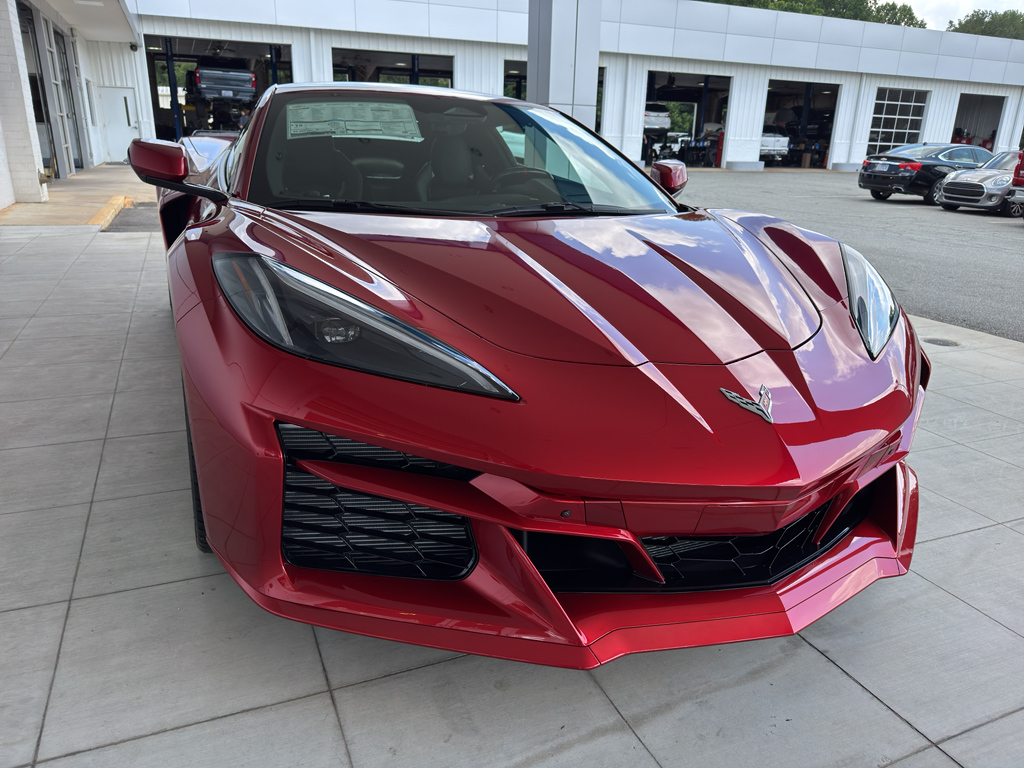 2025 Chevrolet Corvette E-Ray 3LZ photo 2
