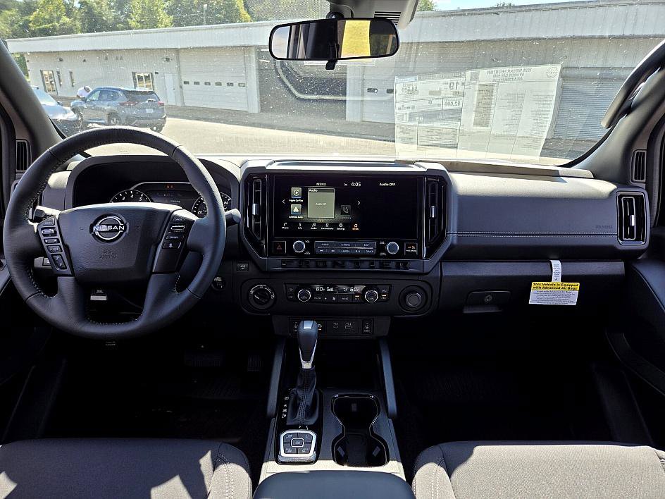 2026 Nissan Frontier Crew Cab SV photo 9