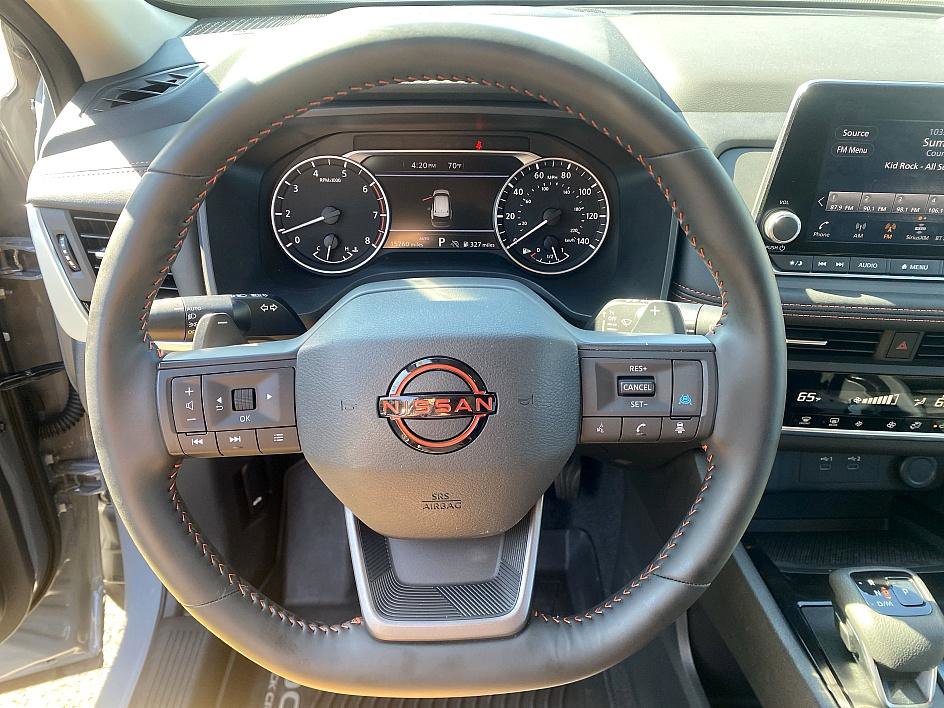 2025 Nissan Rogue SV photo 6