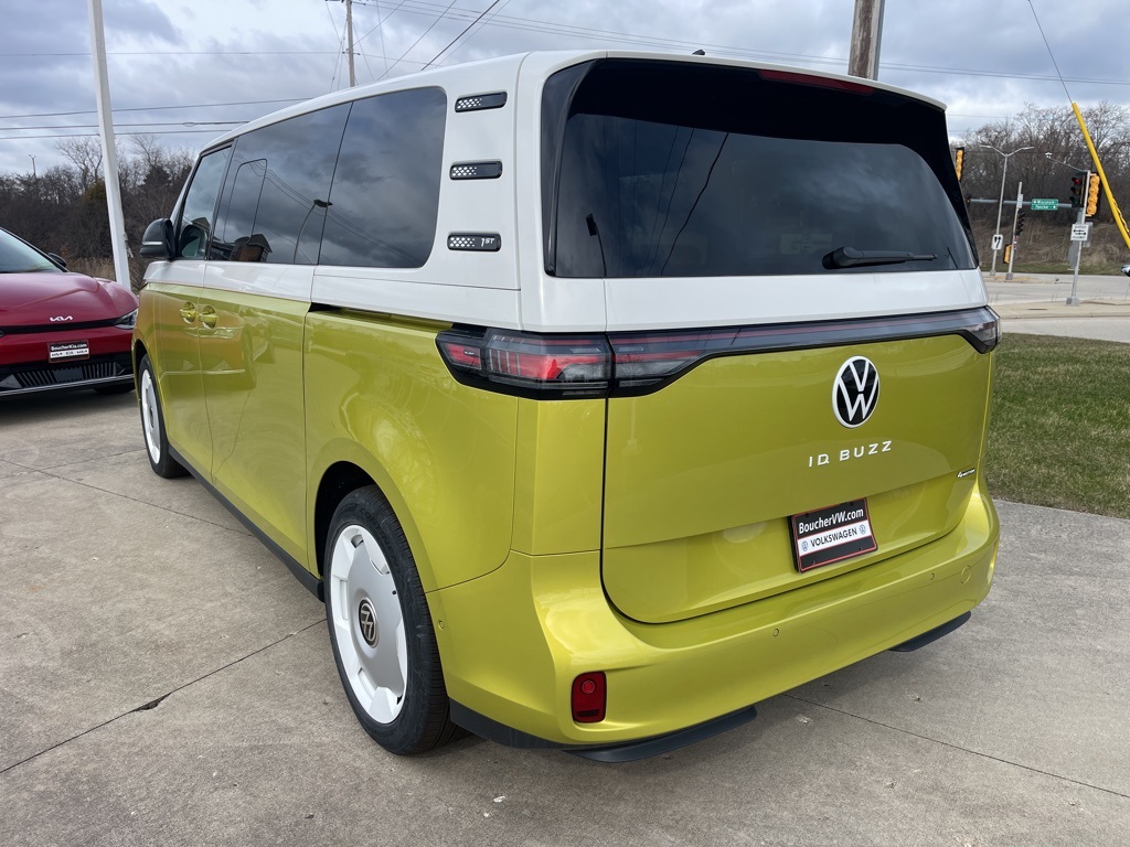 2025 Volkswagen ID. Buzz photo 2