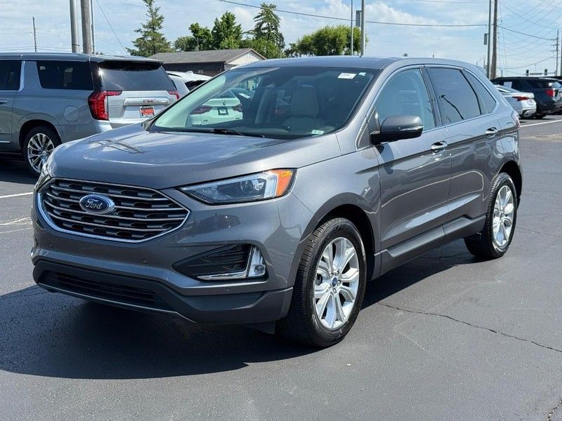 Used 2022 Carbonized Gray Metallic Ford Titanium image 9