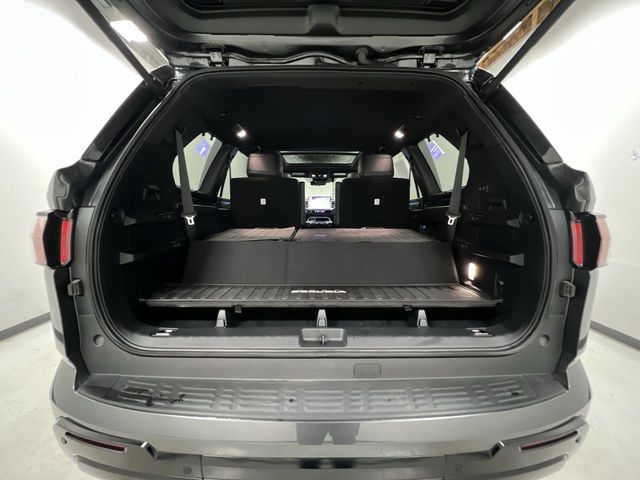 2024 Toyota Sequoia Platinum photo 18