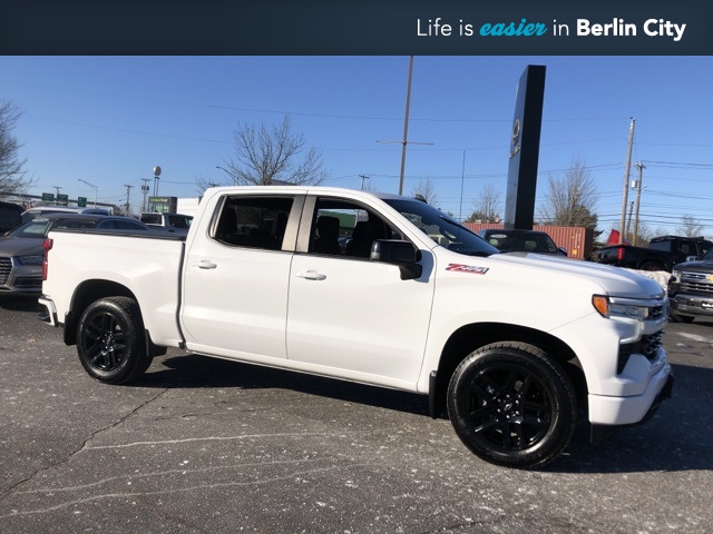 2022 Chevrolet Silverado Base's photo
