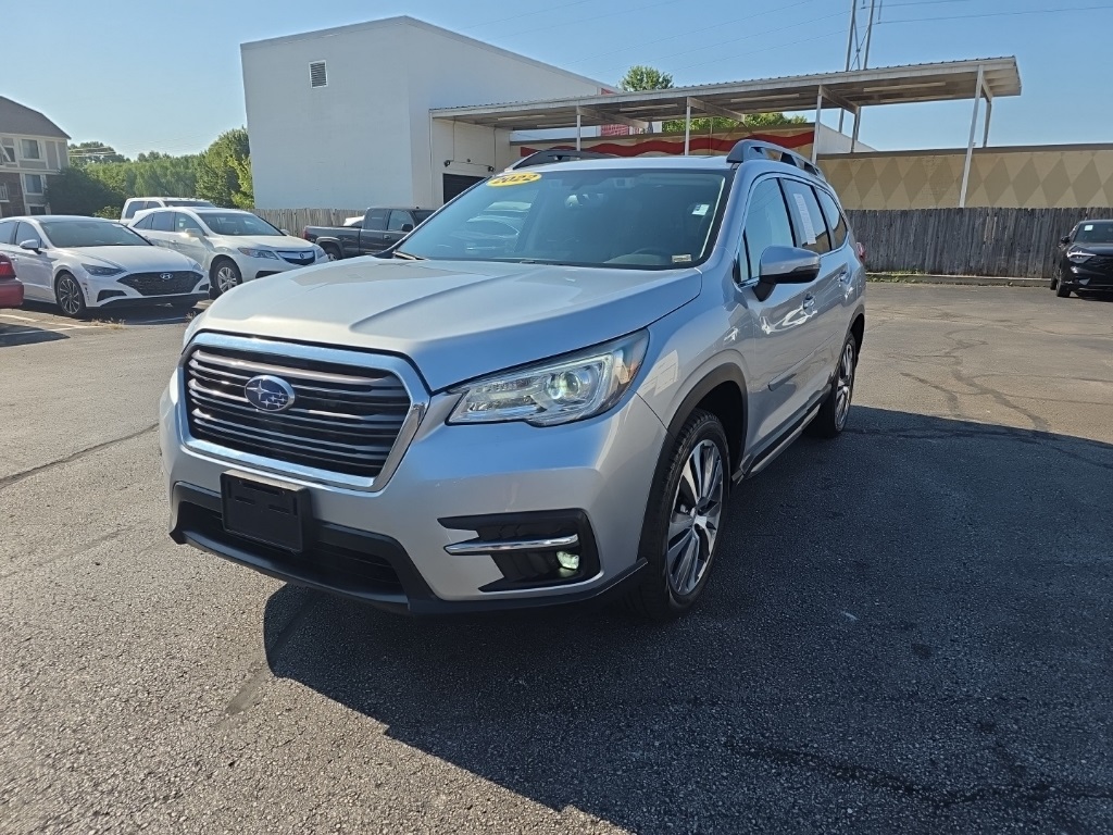 Used 2022 Ice Silver Metallic Subaru Limited image 4