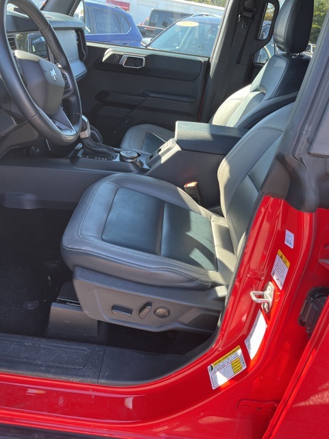 2024 Ford Bronco Outer Banks photo 4