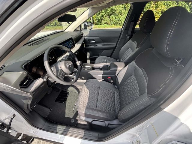 2026 Nissan Kicks SV photo 14