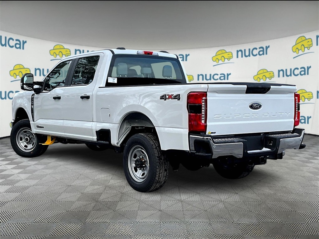 2025 Ford F-350 XL photo 3