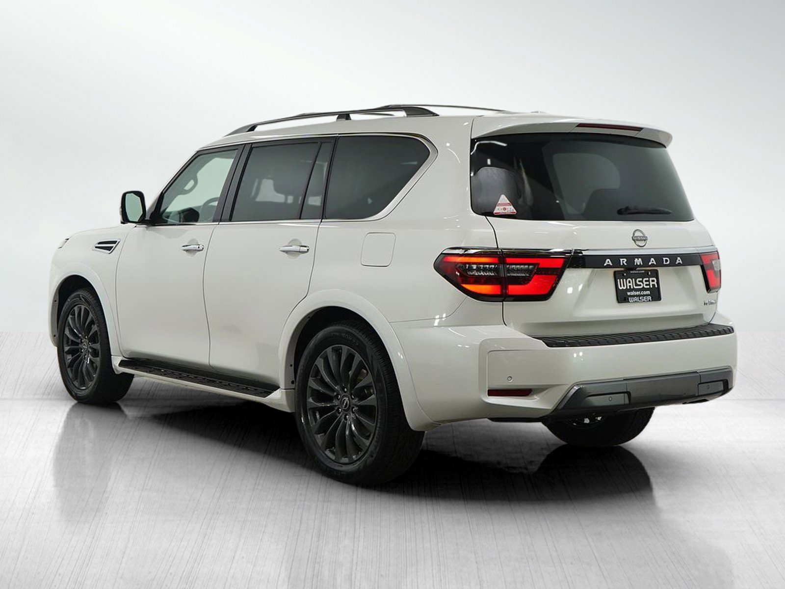 2023 Nissan Armada Platinum photo 2