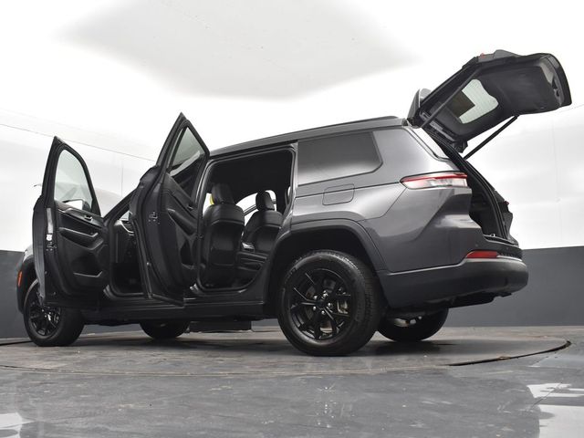2024 Jeep Grand Cherokee Altitude photo 30