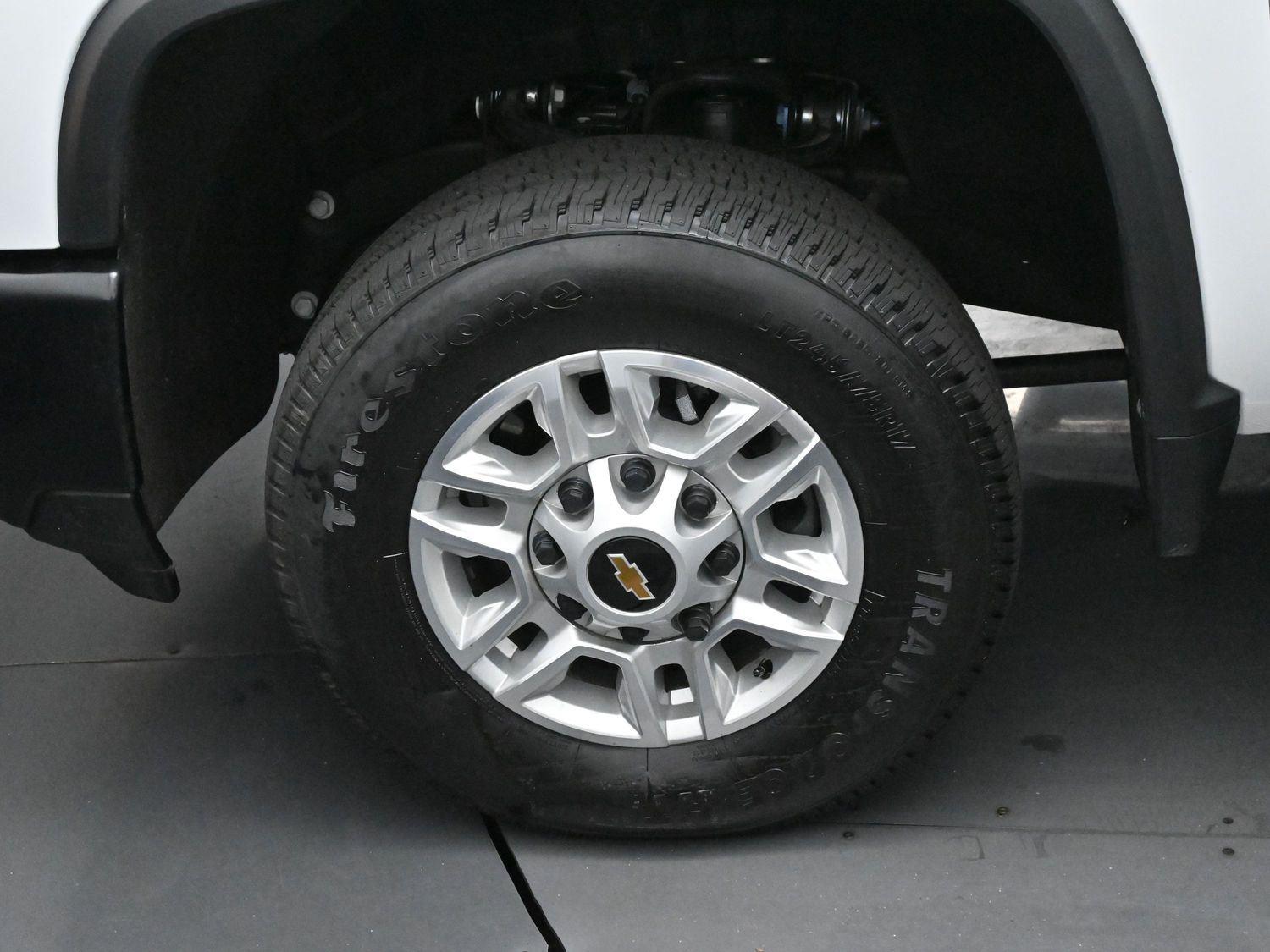 2025 Chevrolet Silverado 2500HD photo 32