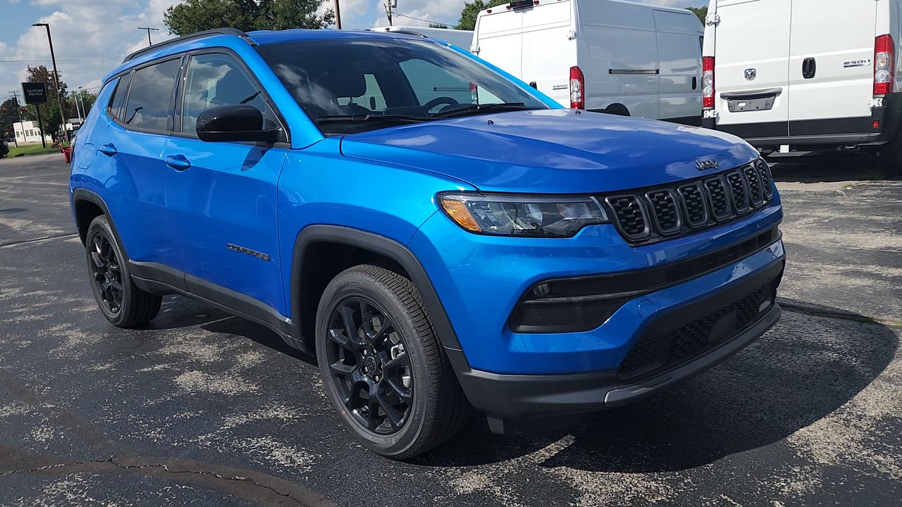 2026 Jeep Compass Latitude photo 2