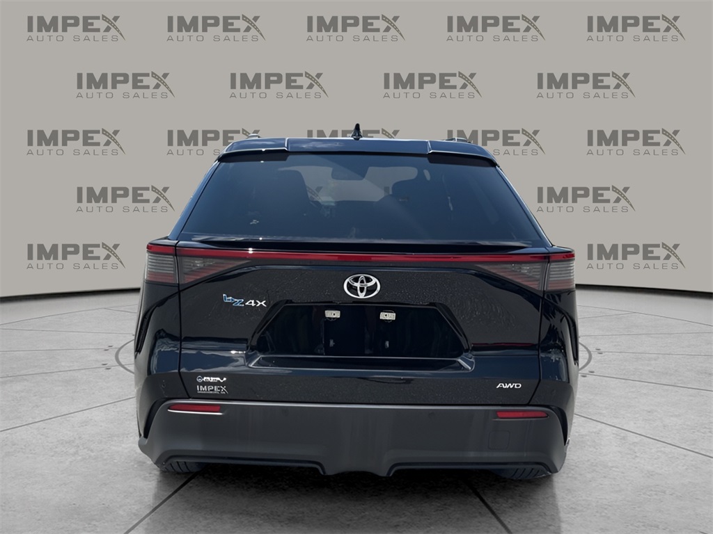 2024 Toyota bZ4X XLE photo 4
