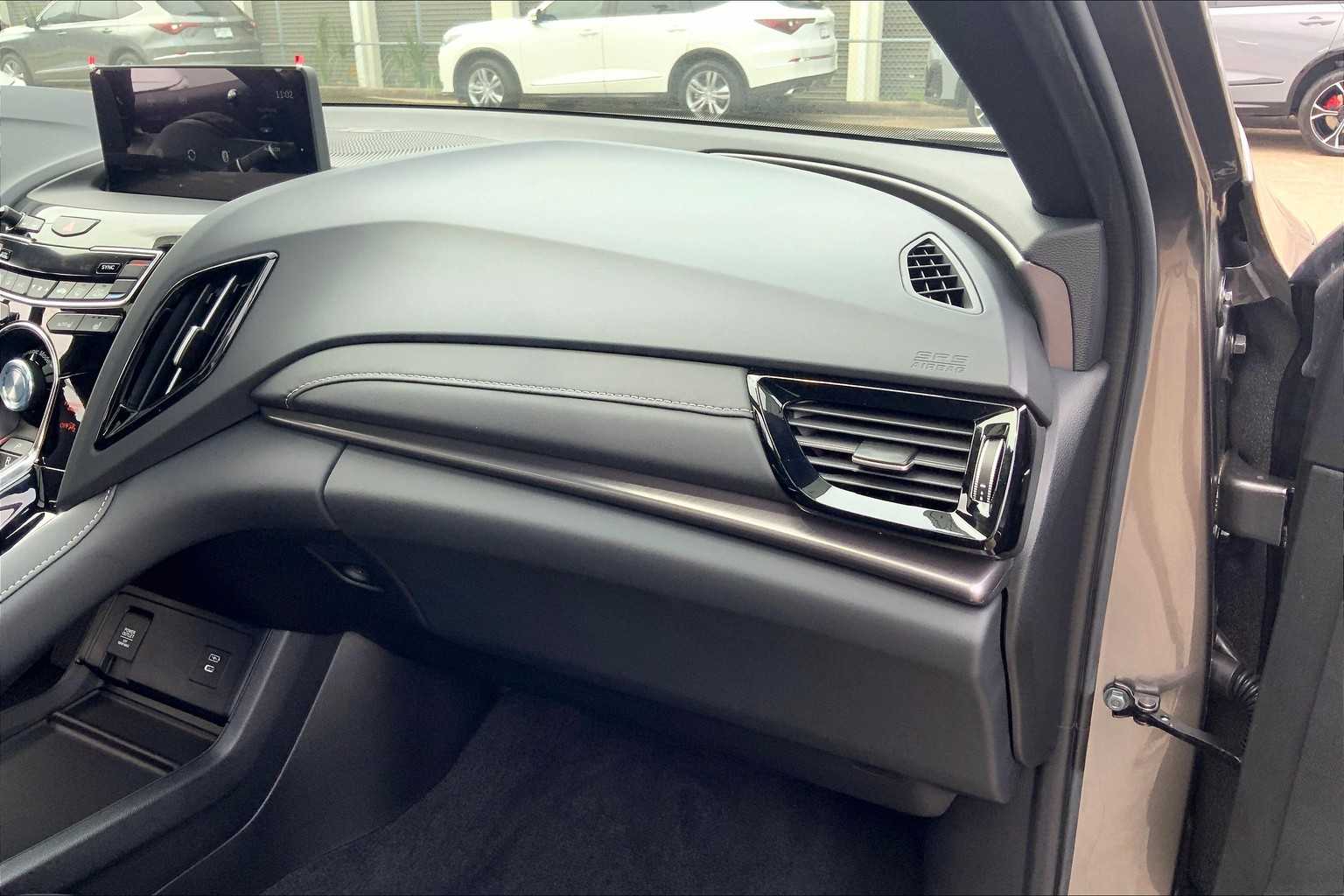 2025 Acura RDX photo 16