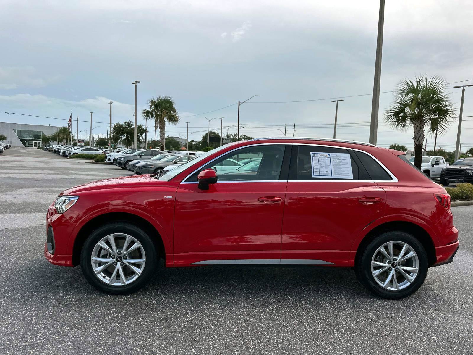 2024 Audi Q3 45 TFSI S line Premium photo 6