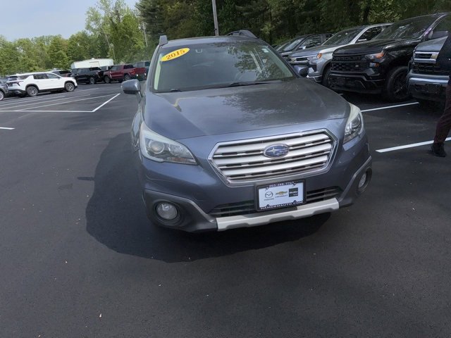2015 Subaru Outback 2.5i Limited photo 3