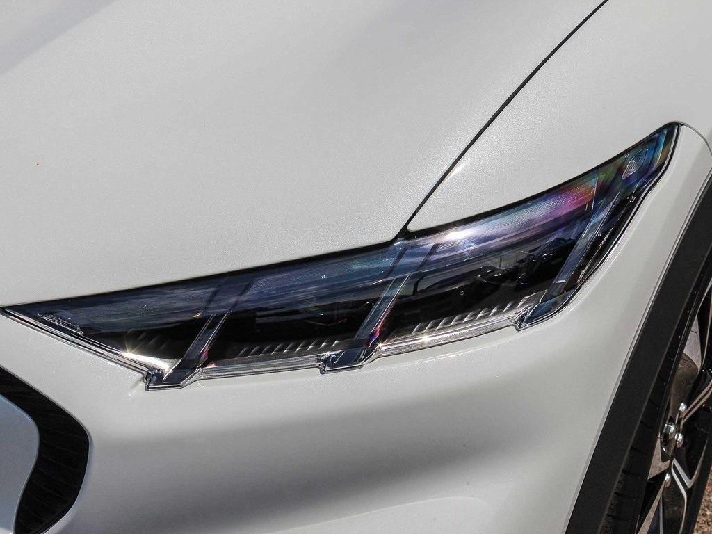2025 Ford Mustang Mach-E Select photo 4
