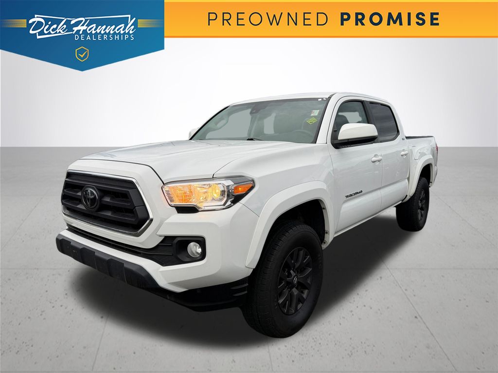 2022 Toyota Tacoma SR5's photo