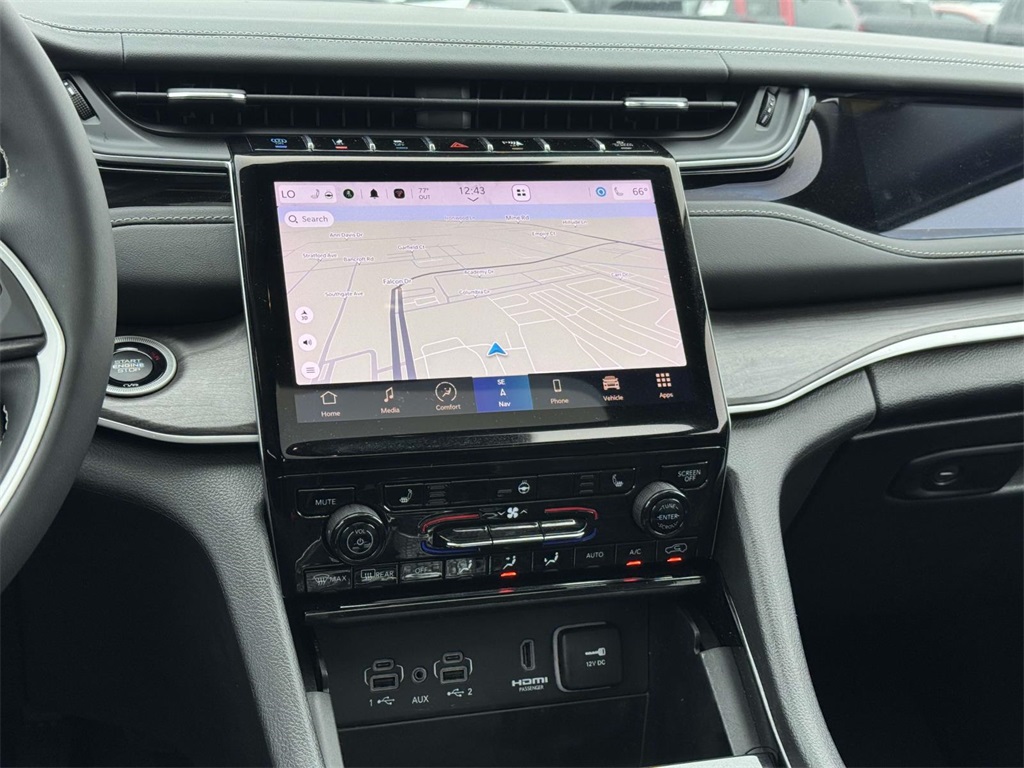 2022 Jeep Cherokee Limited 4xe photo 18