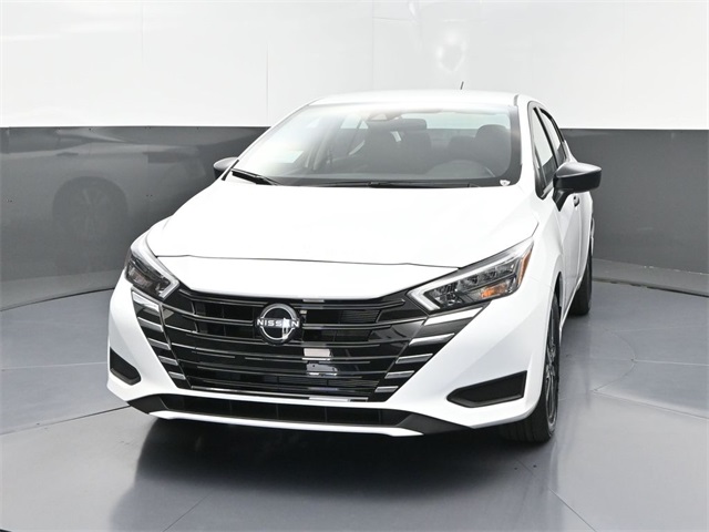 2025 Nissan Versa 1.6 S photo 2