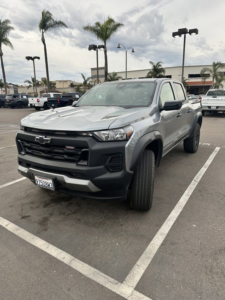 2023 Chevrolet Colorado Trail Boss photo 2