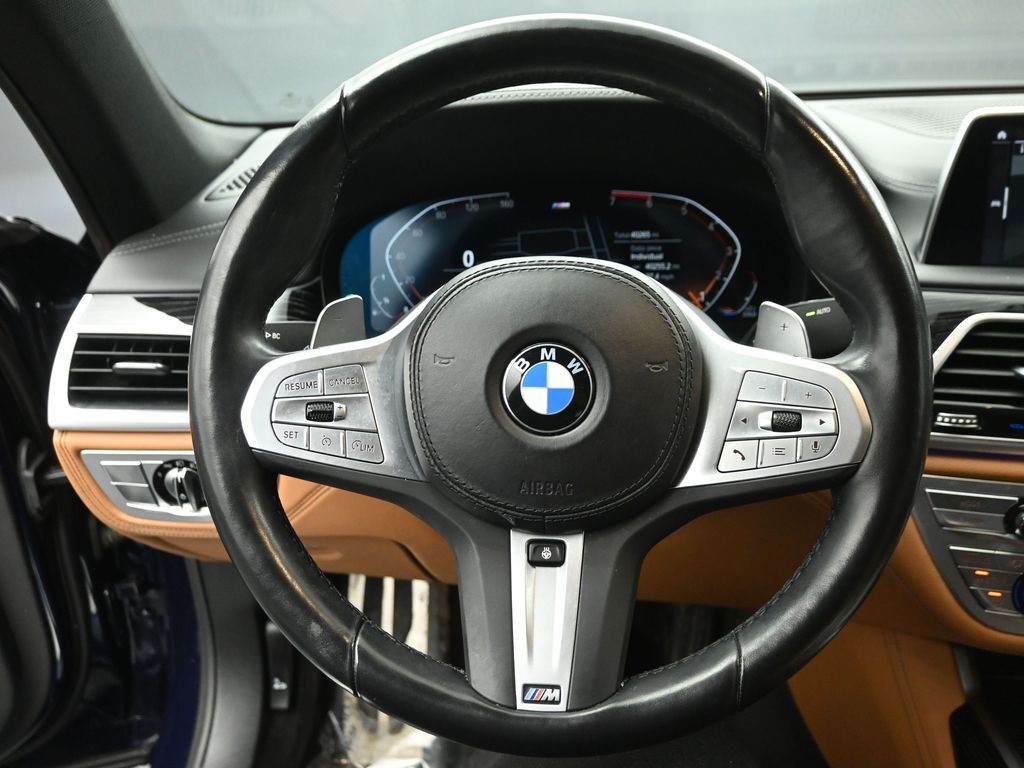 2022 BMW 750LI - Image 17