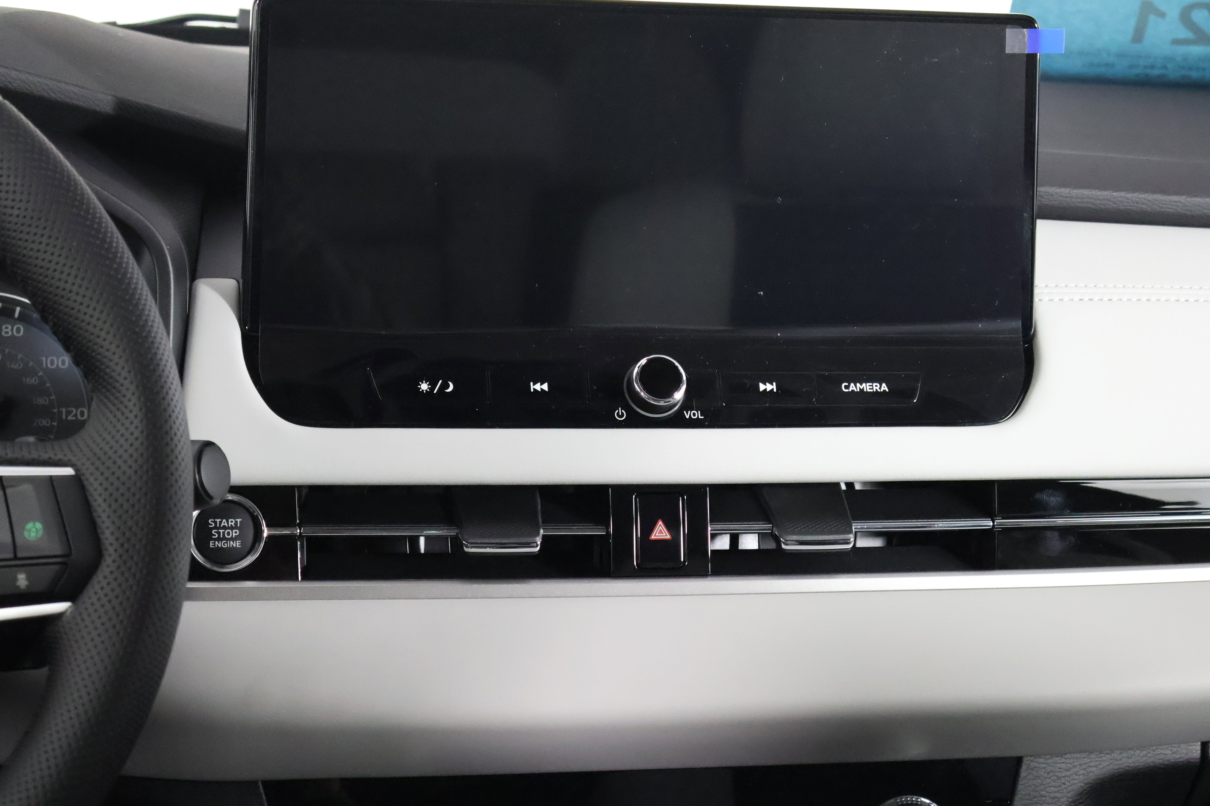 2025 Mitsubishi Outlander SE photo 12